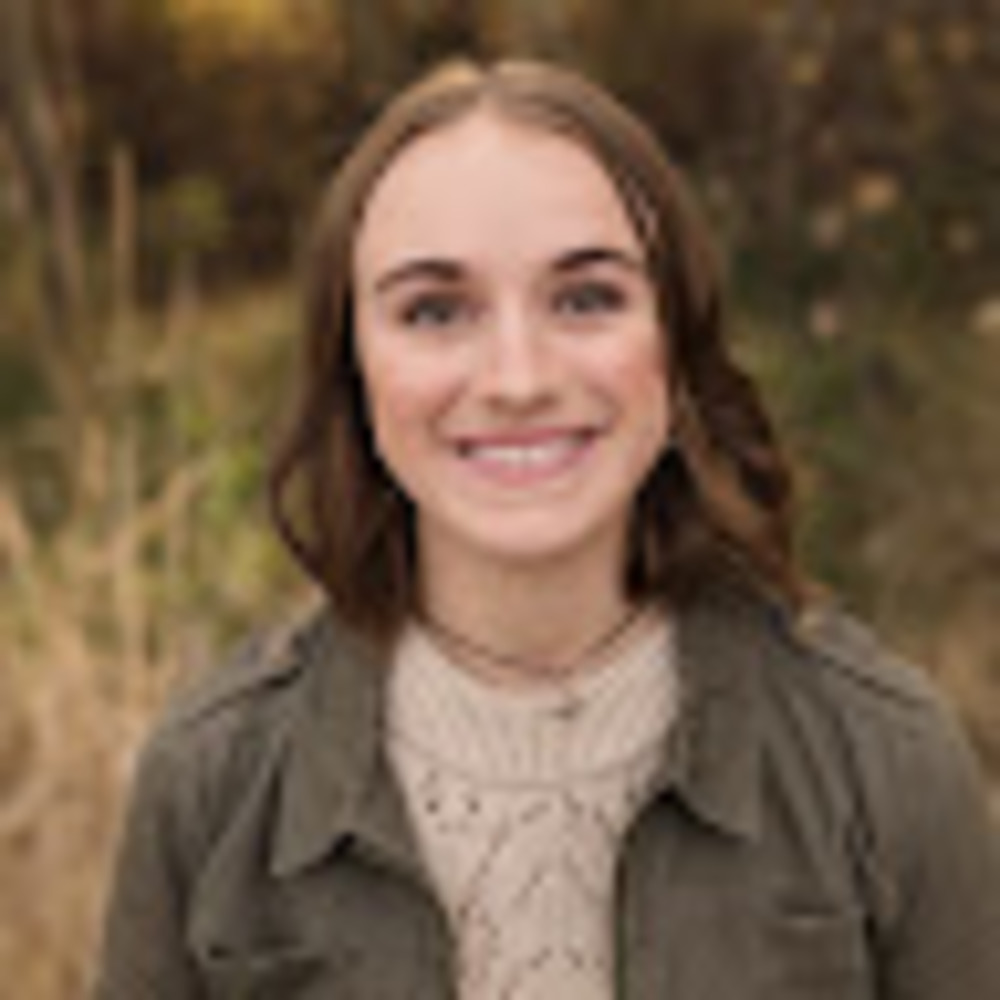 Meet your Posher, Lydia